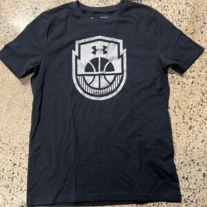 Boys Youth Large Under armour black T-shirt, New with Tags